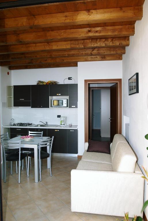 Residence Mirena - Rebomaholidays Tignale Szoba fotó
